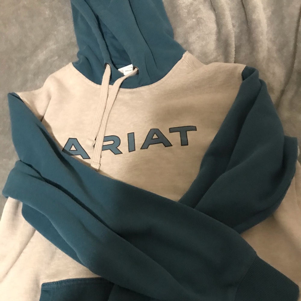 Ariat hoodie